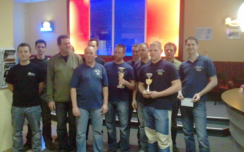 Die Siegermannschaften beim Feuerwehr Bowlingcup